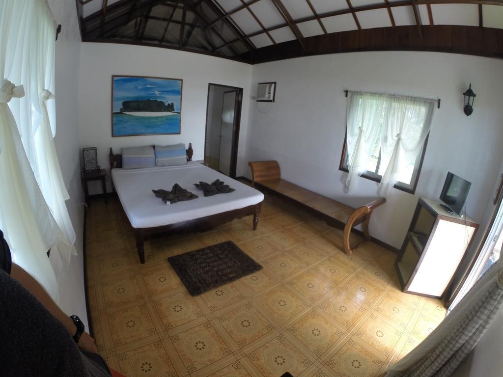 Ocean 101 Beach Resort General Luna  Oda fotoğraf